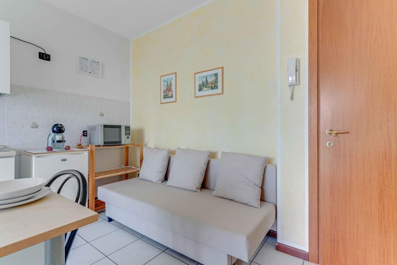 -Piscina E Parcheggio- Casa A Pochi Passi Dal Lago Padenghe sul Garda Bagian luar foto